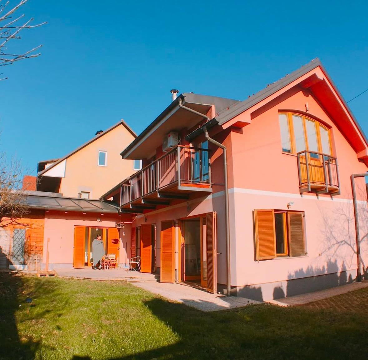 Buzahouse Hostel Ljubljana Exterior photo